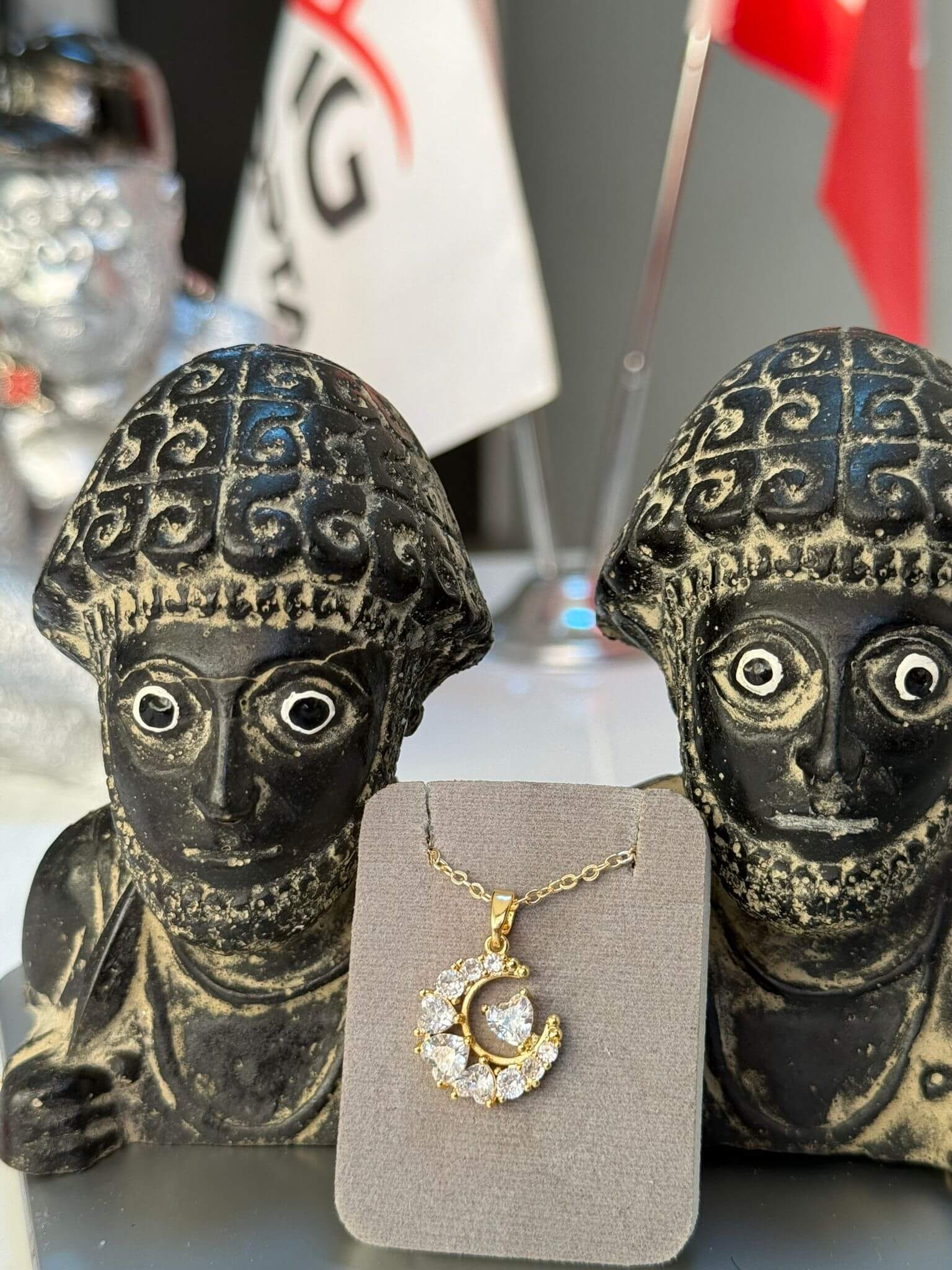 Emsalsiz Tasarım Kolye