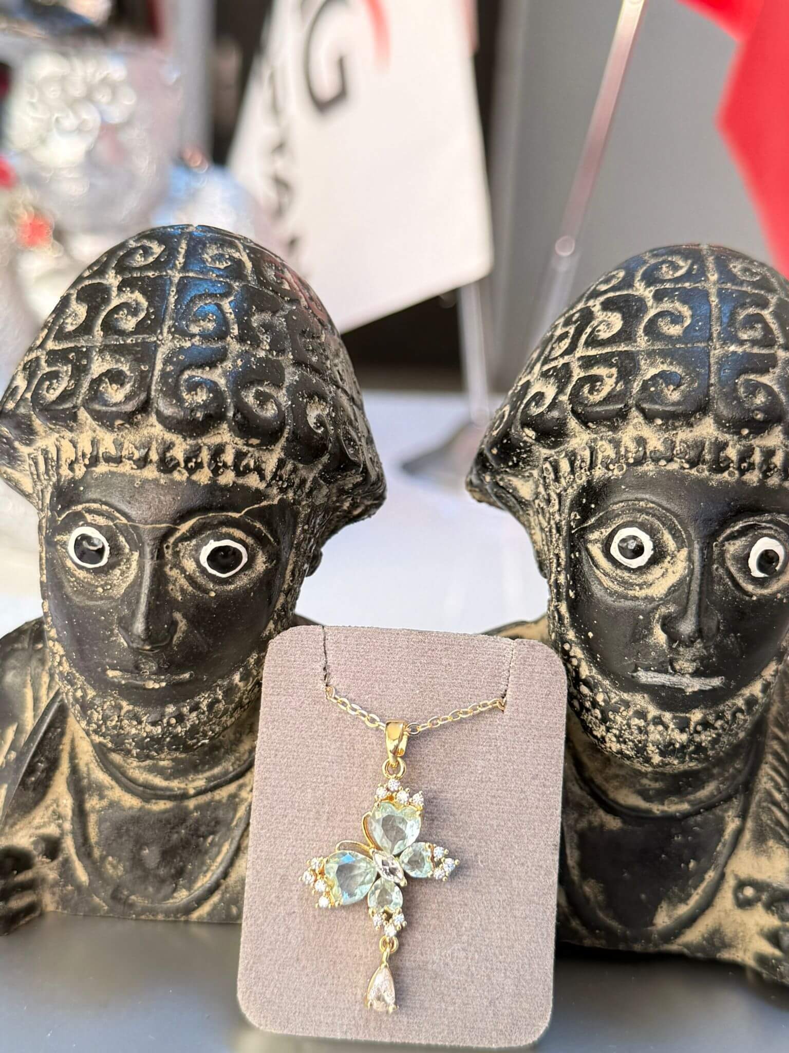 Emsalsiz Tasarım Kolye