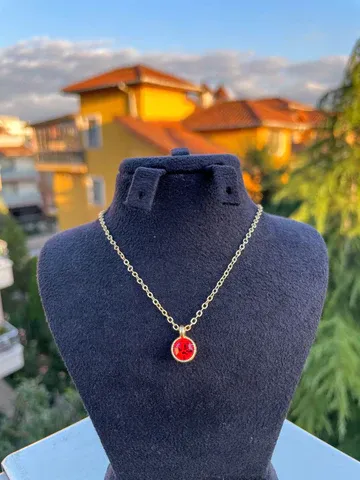 Emsalsiz Tasarım Kolye