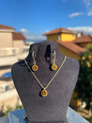Emsalsiz Tasarım Kolye