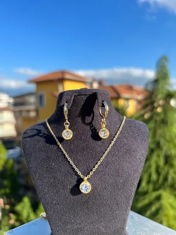 Emsalsiz Tasarım Kolye