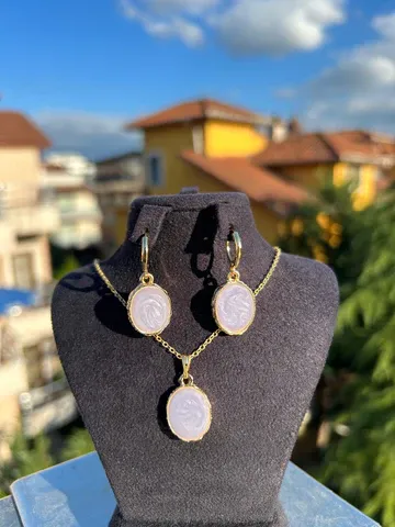 Emsalsiz Tasarım Kolye