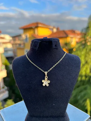 Emsalsiz Tasarım Kolye