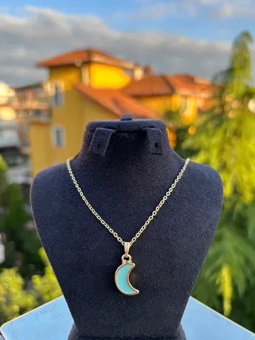 Emsalsiz Tasarım Kolye
