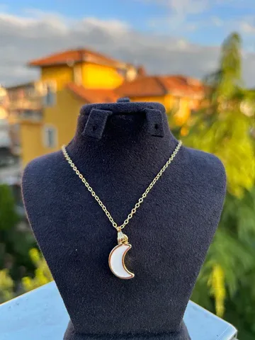 Emsalsiz Tasarım Kolye