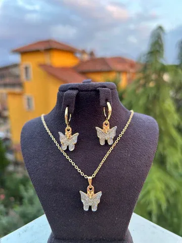 Emsalsiz Tasarım Kolye