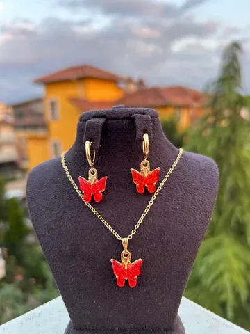 Emsalsiz Tasarım Kolye